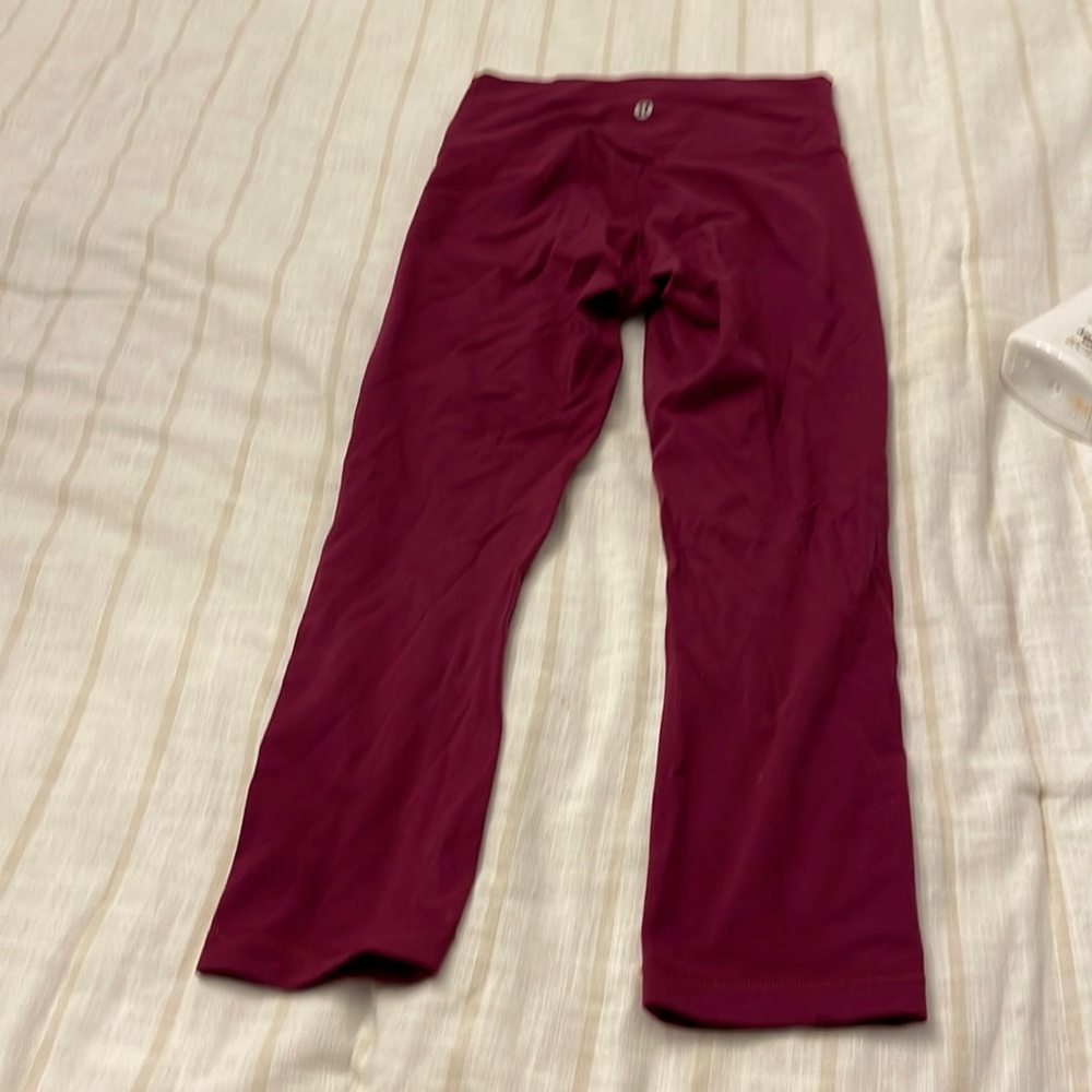 Lululemon wunder under high rise crop 4 purple